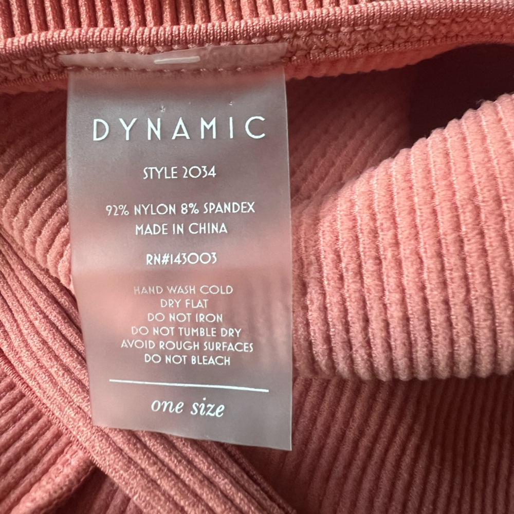 Dynamic Ribbed  Crop Top - Picture 3 of 3